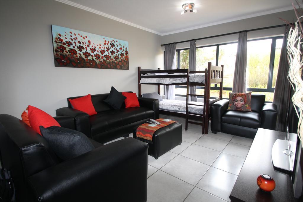 Jozistay @ Jackal Creek Apartments Roodepoort Buitenkant foto