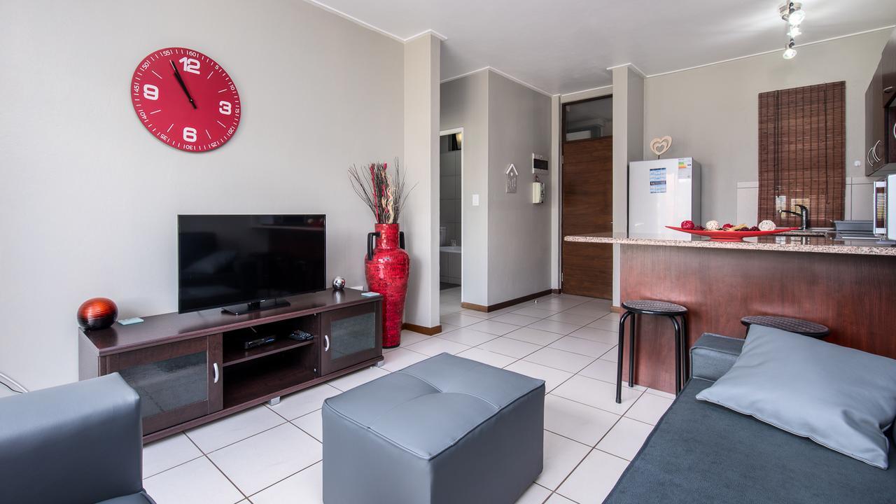 Jozistay @ Jackal Creek Apartments Roodepoort Buitenkant foto