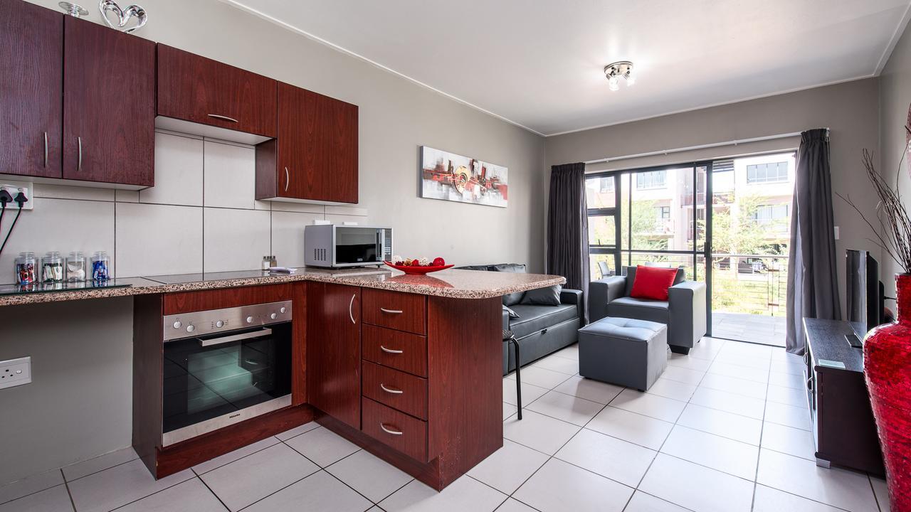 Jozistay @ Jackal Creek Apartments Roodepoort Buitenkant foto